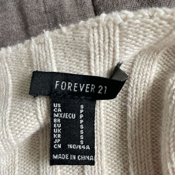 Forever 21 Button Up Short Sleeved Sweater - Picture 6 of 7